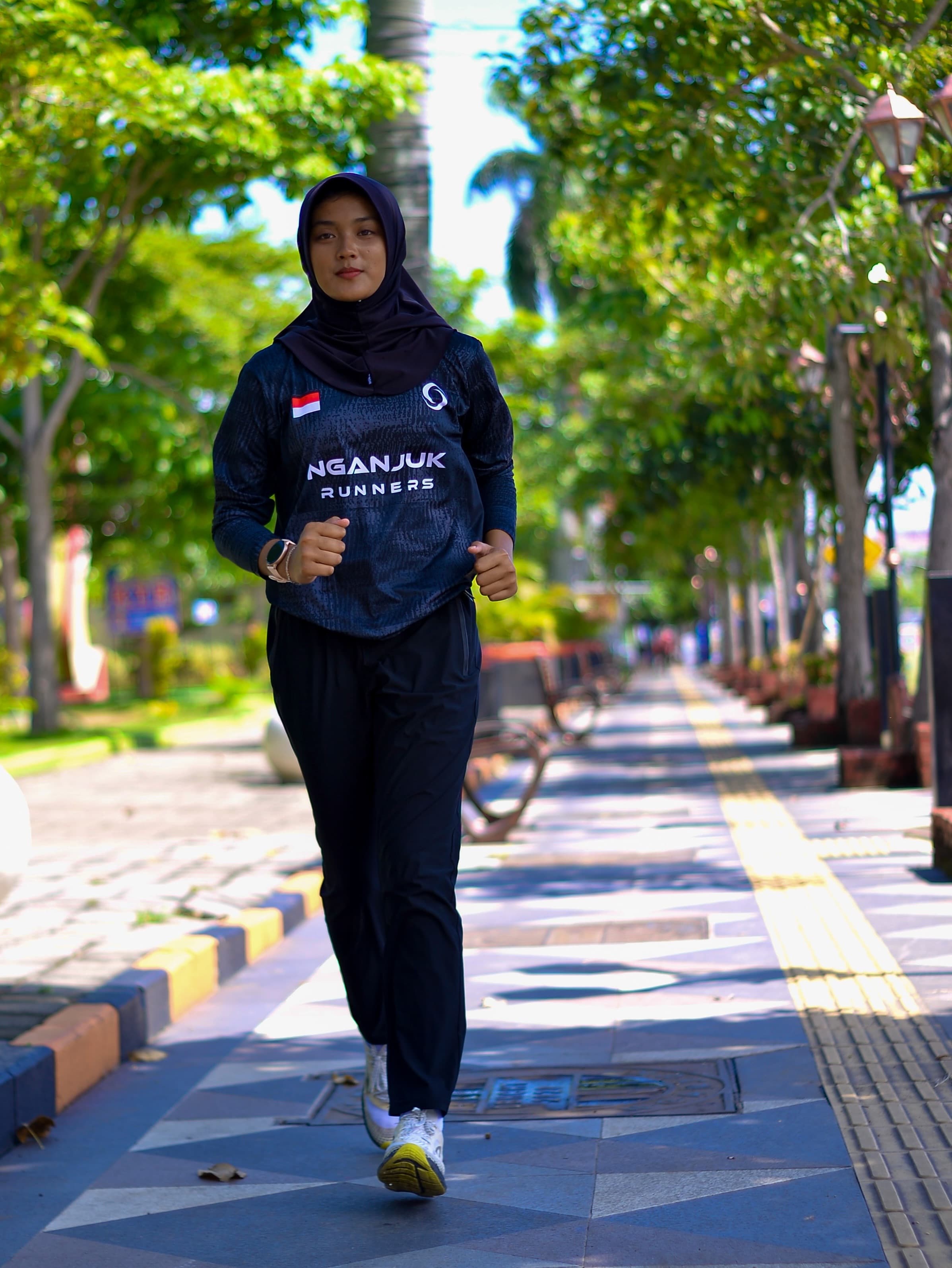 Black Velocity Lengan Panjang